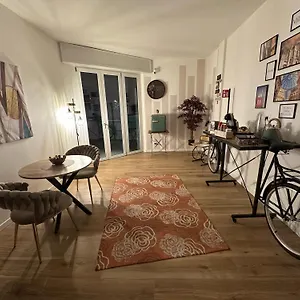 Manzoni A 500 Mt Da San Siro , Milano Italia