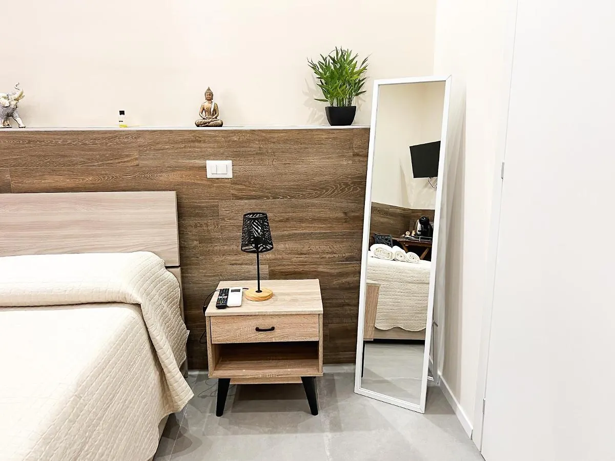 Al 115 Rooms Cagliari Italia